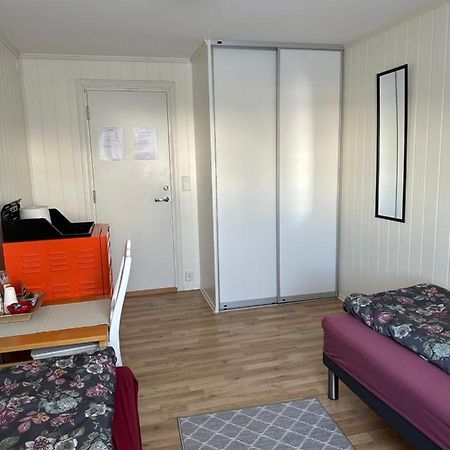 Bedroom In City Centre, No Shower Available Ålesund Eksteriør billede