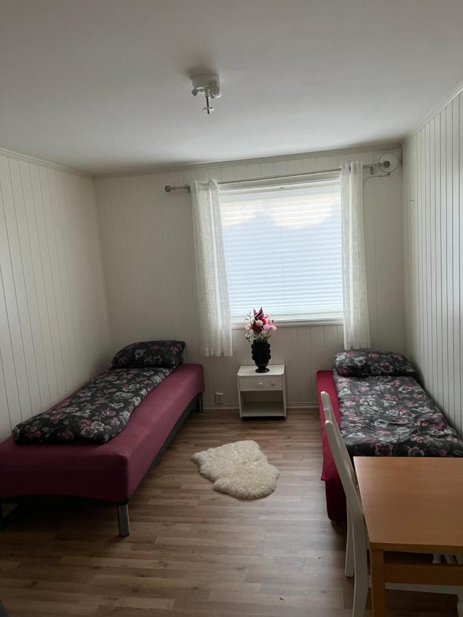 Bedroom In City Centre, No Shower Available Ålesund Eksteriør billede